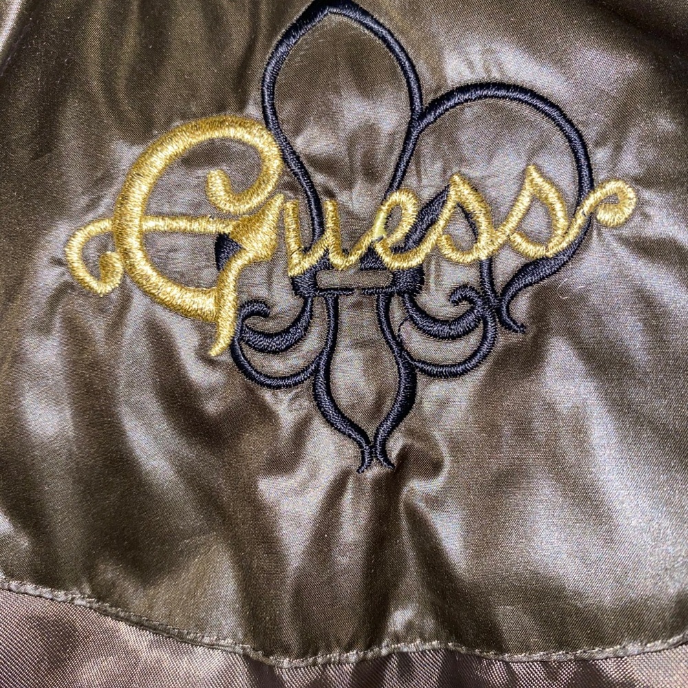 Guess - Picture 7 of 14